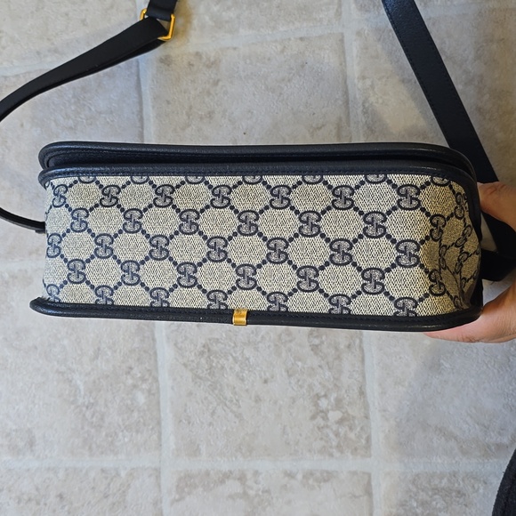 Vintage Authentic Gucci Shoulder Bag - Picture 7 of 13